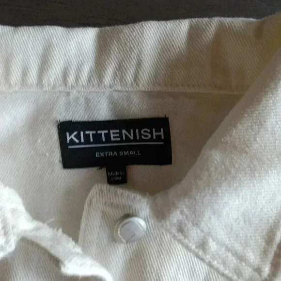 Kittenish Crop Jean Jacket NWOT - Picture 4 of 4